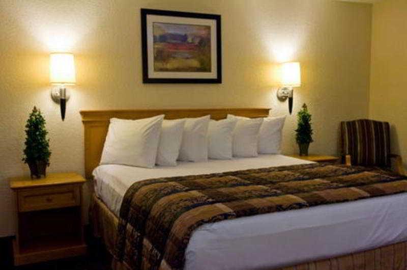 Motel 6 San Diego - Mission Valley Номер фото