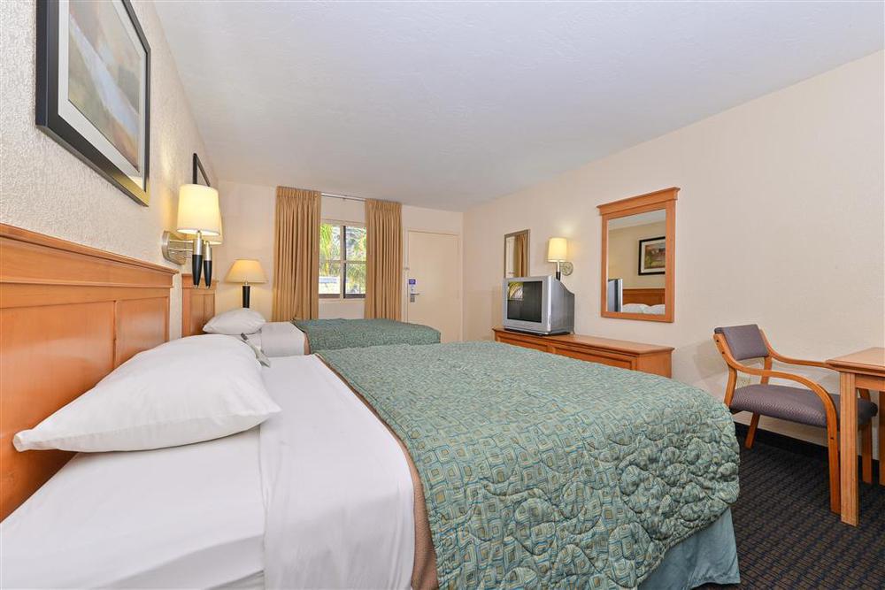 Motel 6 San Diego - Mission Valley Номер фото
